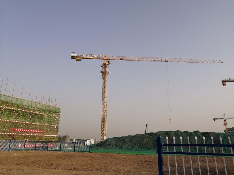Xian Xintuo Construction Machinery relies on Potain MCT 325 L16 to build vocational school in Xian, China